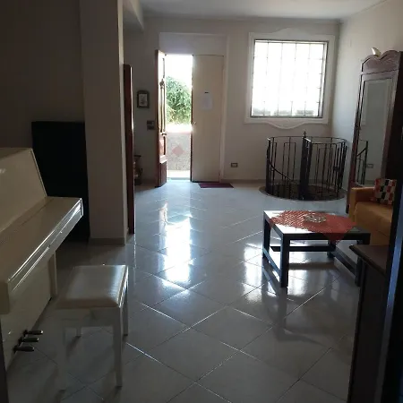 Rosa Ferienhaus Paestum